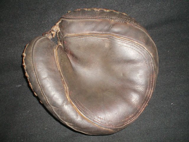 A.J. Reach Catchers Mitt 7 Front
